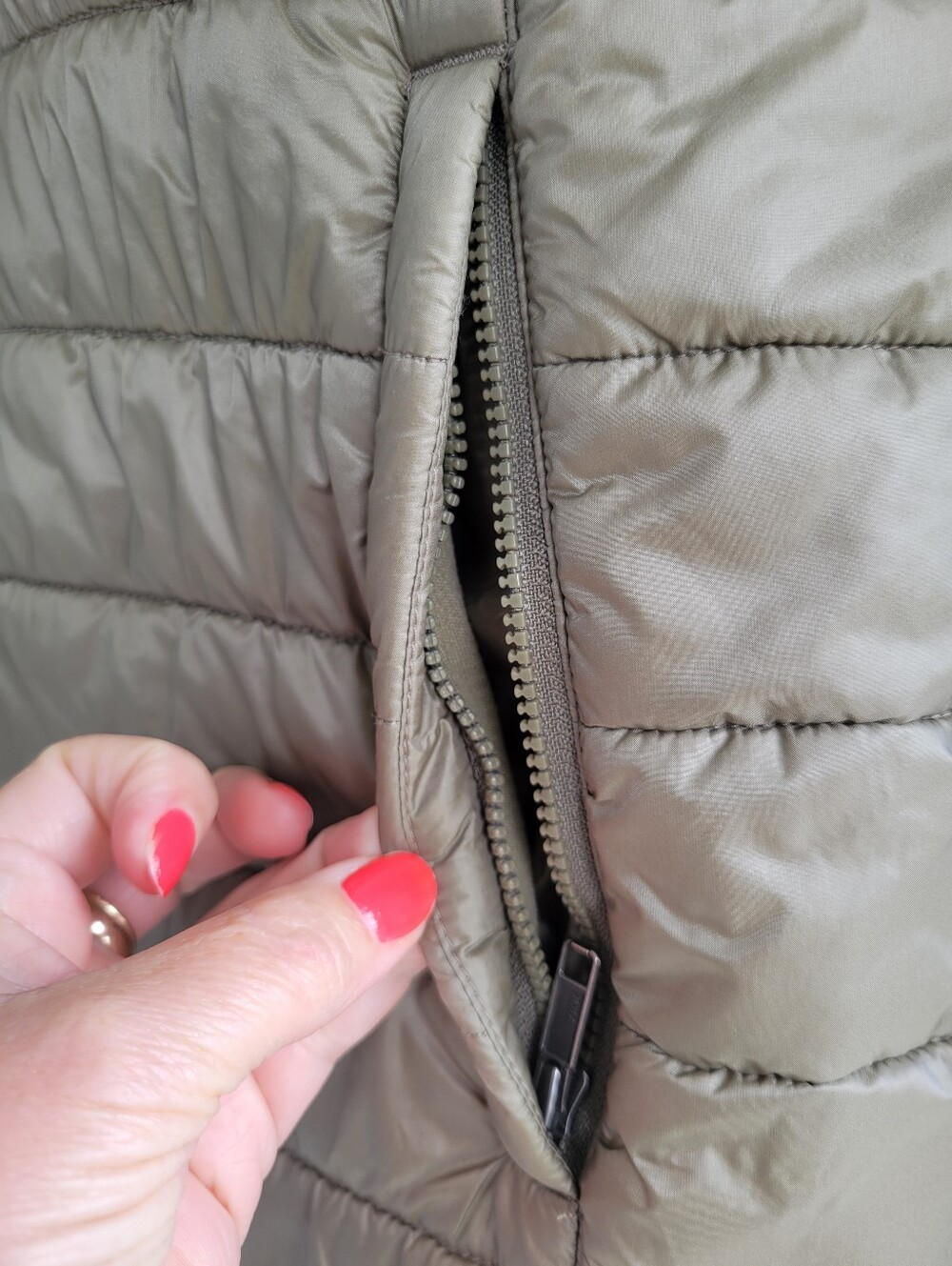 PATAGONIA Women's Puffer Coat, Size-XL, Color- Olive Green - Picture 7 of 16